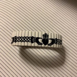 Claddagh Irish bracelet💚